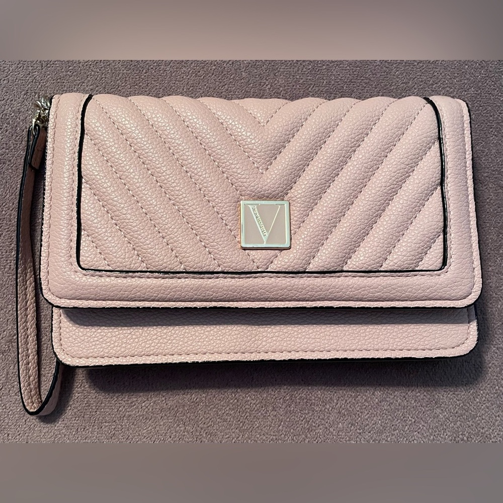 Victoria Secret Pink Chevron Quilted Wristlet Clutch - Picture 4 of 12